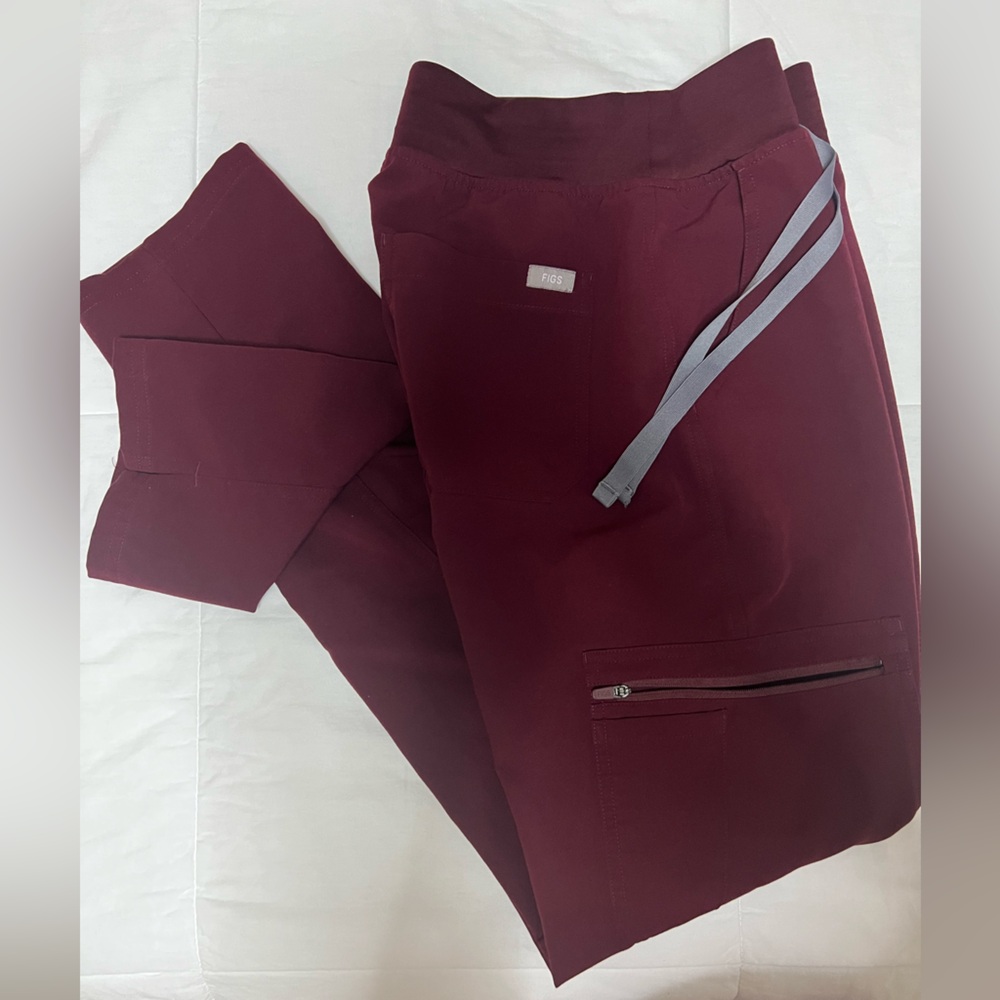 Figs Women’s YOLA Burgundy XS/T